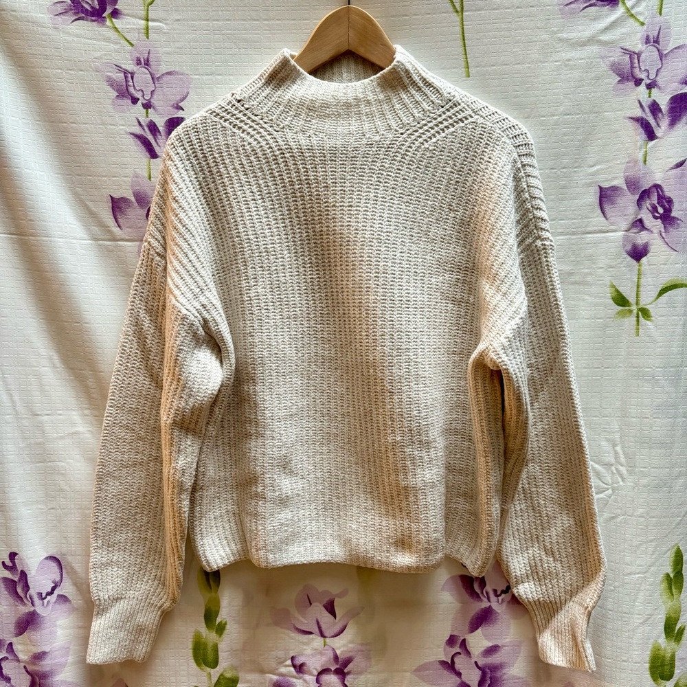 Old Navy Cream Mock Neck Long Sleeve Sweater